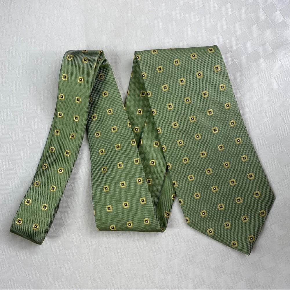 Brooks Brothers "346" 100% Silk Tie